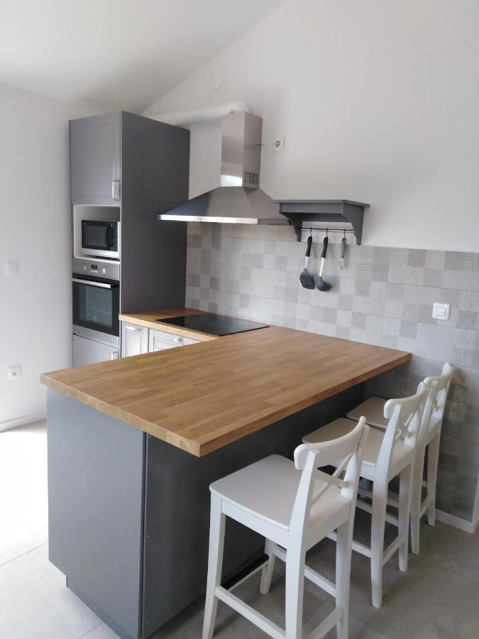 Vila Dubravka - Schoen Und Komfortabel Inmitten Von Olivenbaeumen Und Weinbergen Mit Whirlpool Valtura Exterior foto