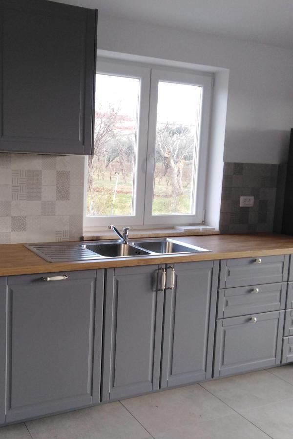Vila Dubravka - Schoen Und Komfortabel Inmitten Von Olivenbaeumen Und Weinbergen Mit Whirlpool Valtura Exterior foto