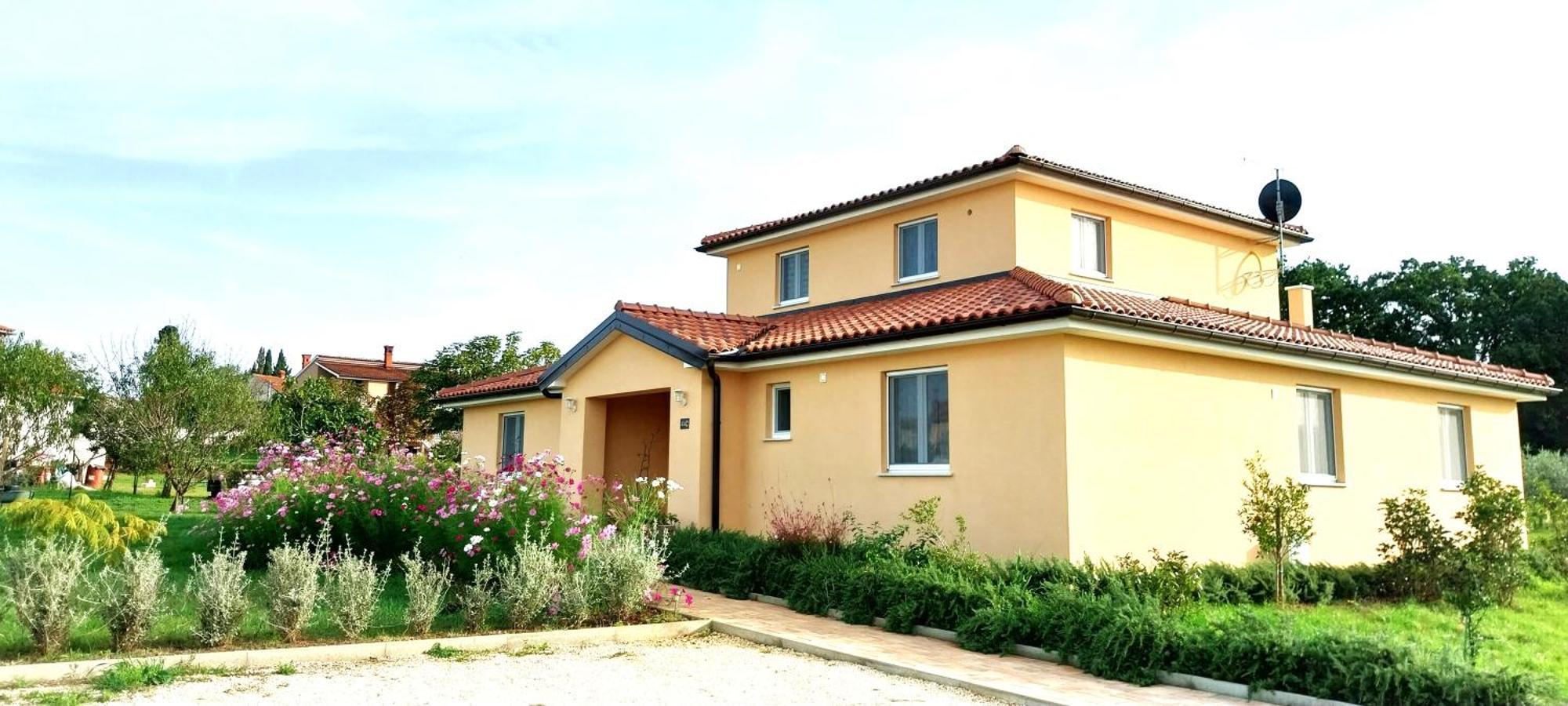 Vila Dubravka - Schoen Und Komfortabel Inmitten Von Olivenbaeumen Und Weinbergen Mit Whirlpool Valtura Exterior foto