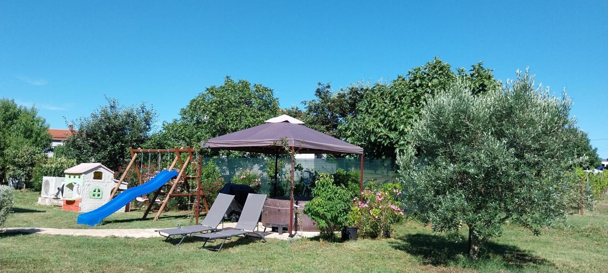 Vila Dubravka - Schoen Und Komfortabel Inmitten Von Olivenbaeumen Und Weinbergen Mit Whirlpool Valtura Exterior foto